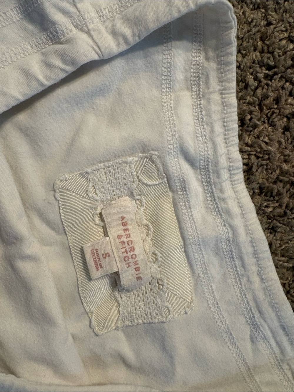 (SOLD) Vintage Abercrombie & Fitch • Y2K White Lace-Trim skirt - Picture 2 of 3